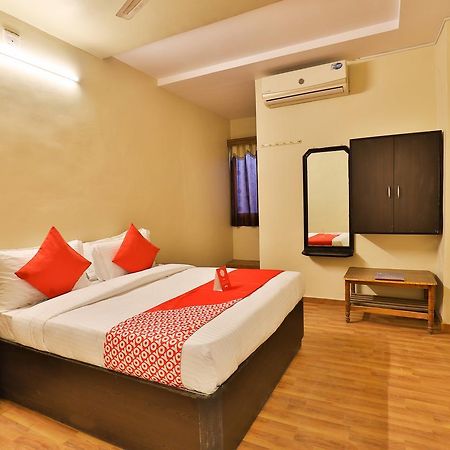 Oyo 11427 Hotel Kalyan Ahmedabad Exterior photo