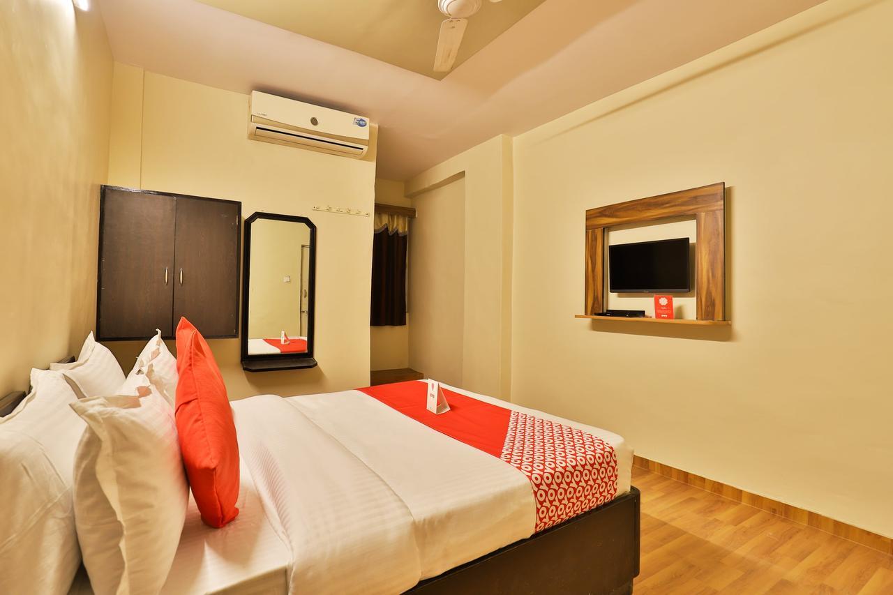 Oyo 11427 Hotel Kalyan Ahmedabad Exterior photo