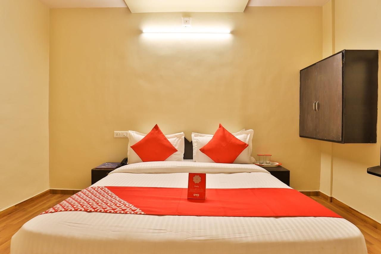 Oyo 11427 Hotel Kalyan Ahmedabad Exterior photo