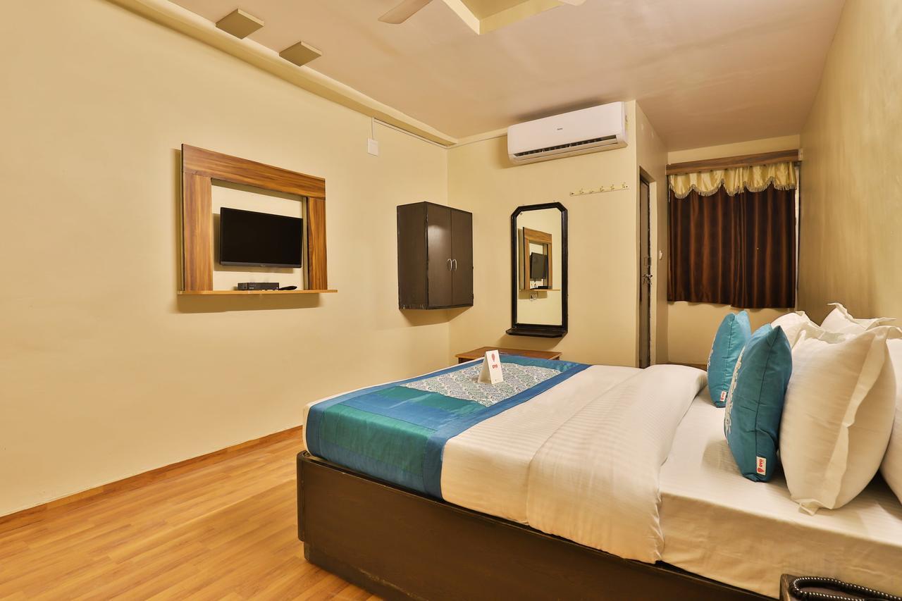 Oyo 11427 Hotel Kalyan Ahmedabad Exterior photo