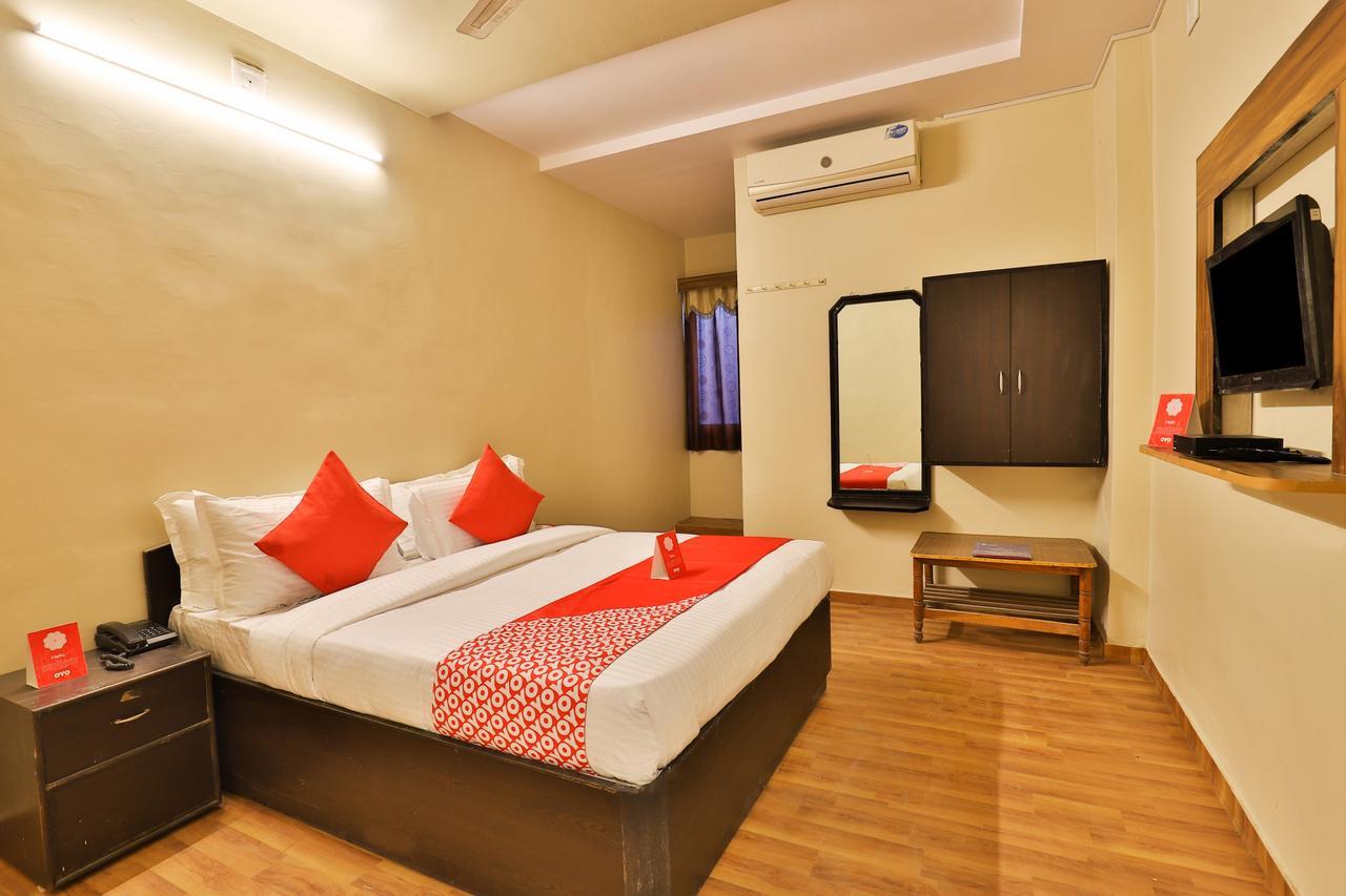 Oyo 11427 Hotel Kalyan Ahmedabad Exterior photo