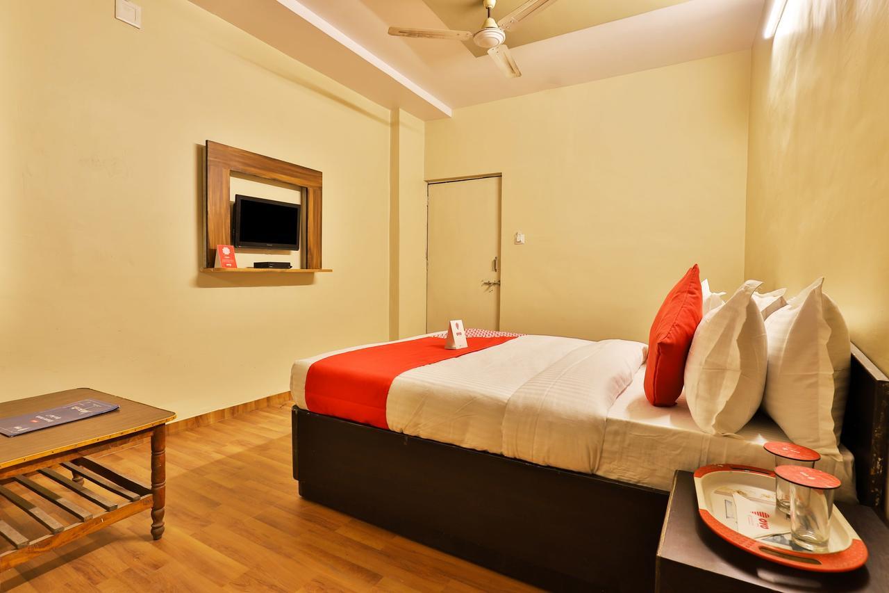 Oyo 11427 Hotel Kalyan Ahmedabad Exterior photo